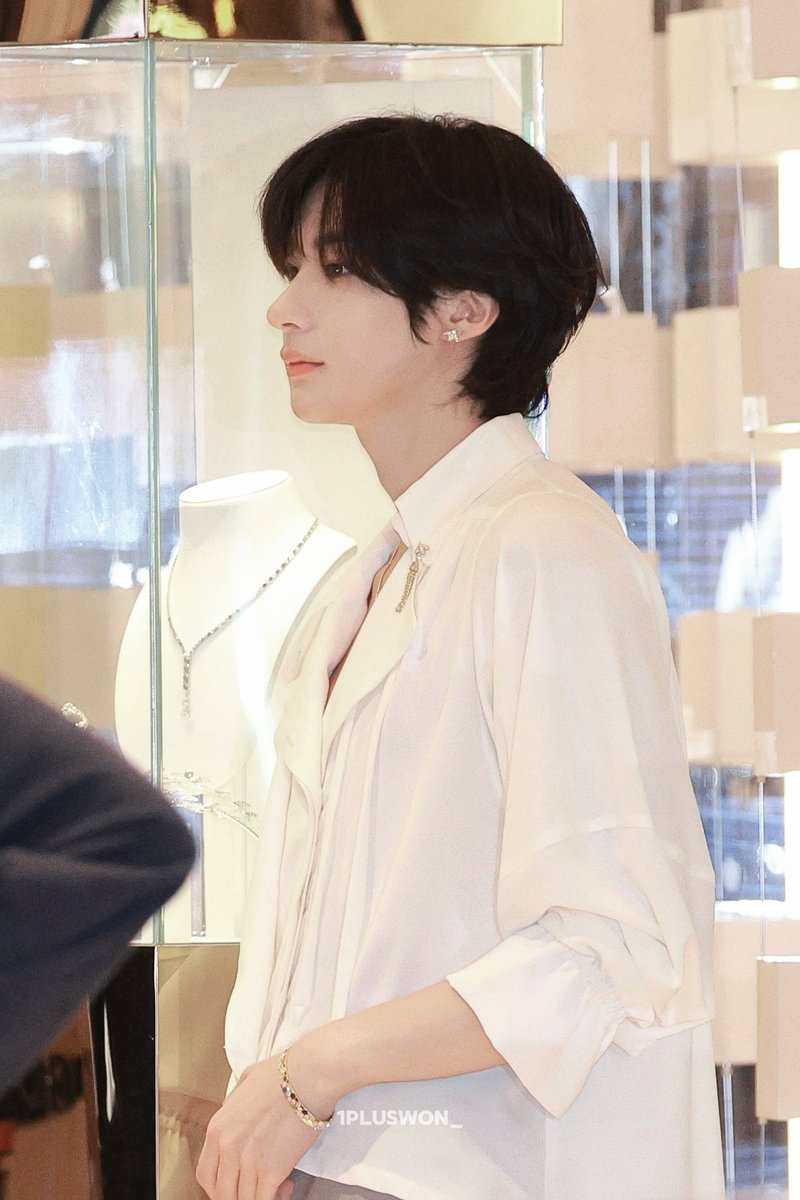 𝟏+𝟏 tweet media