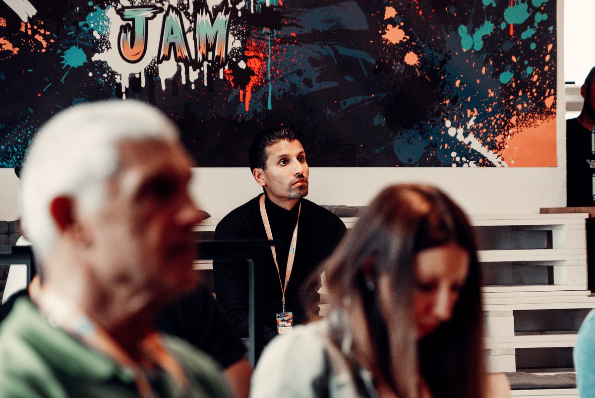 ThetaEuroCon's tweet image. 📸 Some more pics from #ThetaEuroCon!
What an amazing community — the energy, the builders, the vibes! 🙌 💙

$THETA $TFUEL #Web3 #AI @Theta_Network