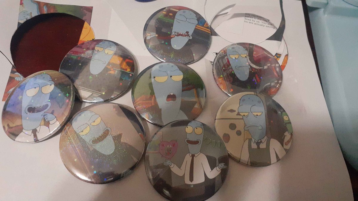 Potion_Arts's tweet image. My Queerplatonic partner @FurfagAutismo commissioned me so I was finally able to buy a button maker!! Look at all these Korvies!!!!!!💙💙💙
#SolarOpposites #buttonmaker