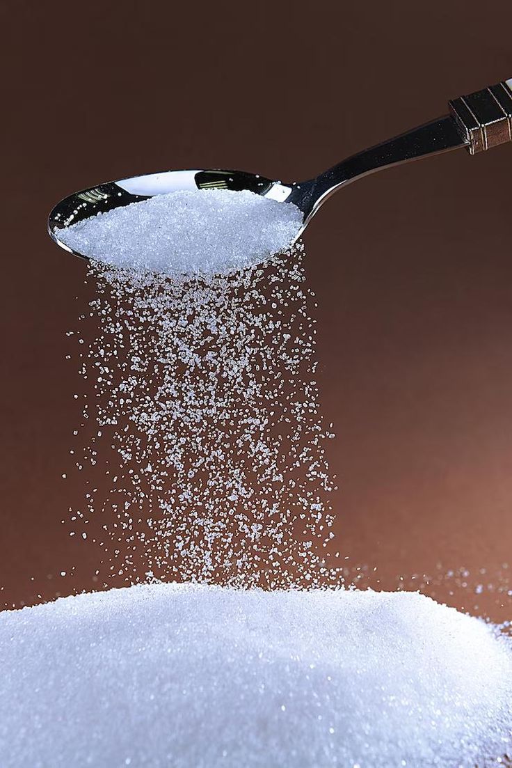 Nig_Farmer's tweet image. #NaijaFarmerTips

Do you get bumps or skin irritation after shaving?

You can actually make your own natural wax at home without any hassle.

Here’s how👇

1) Mix lemon juice, sugar, and a little water together, then boil the mixture.

2) Allow it to cool down, it’ll turn sticky.…