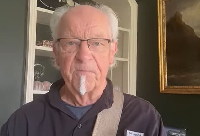BLABBERMOUTHNET's tweet image. Former JETHRO TULL Guitarist MARTIN BARRE To Release Autobiography, 'A Trick Of Memory', In November blabbermouth.net/news/former-je…