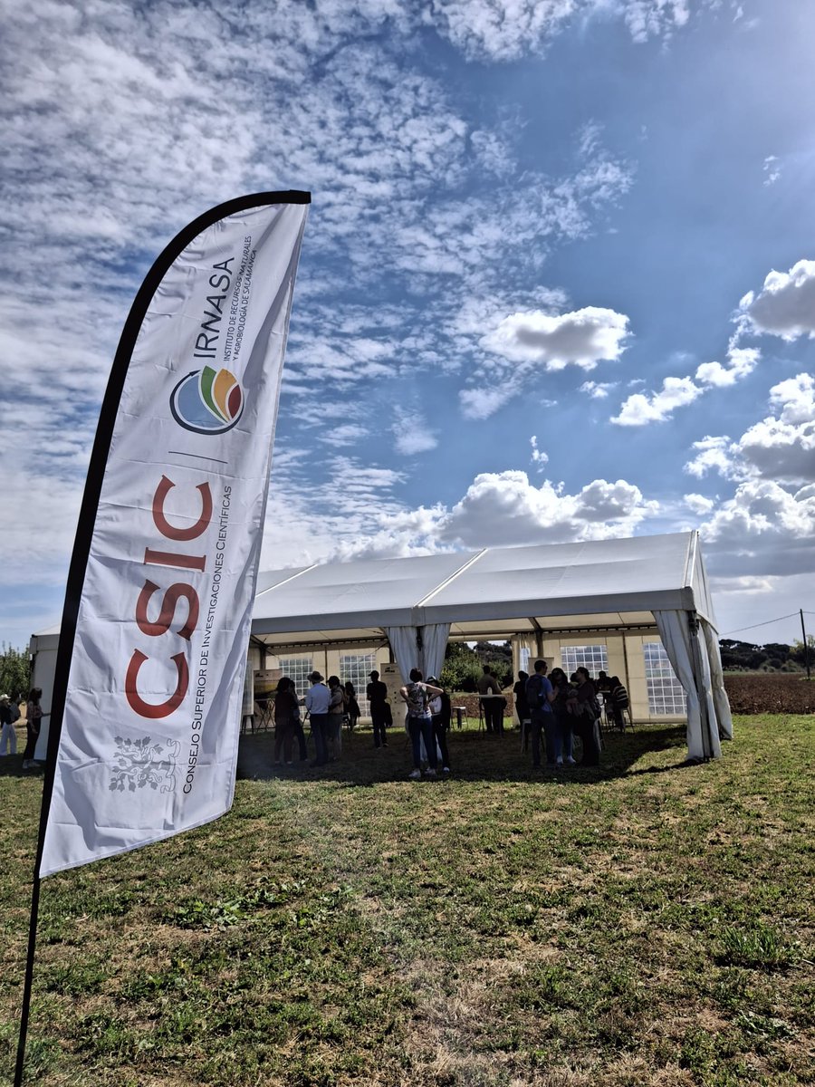 irnasa_csic's tweet image. Esta semana hemos celebrado las IV Jornadas de Excelencia #IRNASA-CSIC, un evento interno que nos refuerza y nos proyecta hacia el futuro. Hoy las hemos cerrado con @CarteaElena, vicepresidenta adjunta de @CSIC_VAACT, y una visita a la Finca Muñovela.