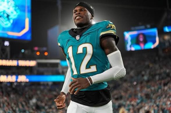 🚨#Jaguars Travis Hunter was baptized before the game last week 

Hunter said something he been planning to do on Gods day 🙏🙏