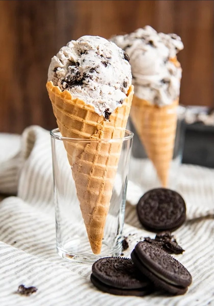 What flavor is your fursona?
Cookies and cream ice cream, anyone?
