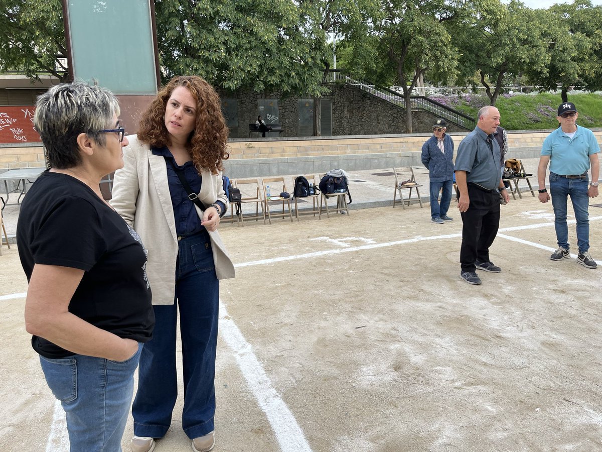 DBotePaz's tweet image. Torneig de petanca dels casals de la Gent Gran amb més de 100 participants
Una mostra més del treball en comunitat, per una gent gran activa. Mataró es una ciutat que cuida