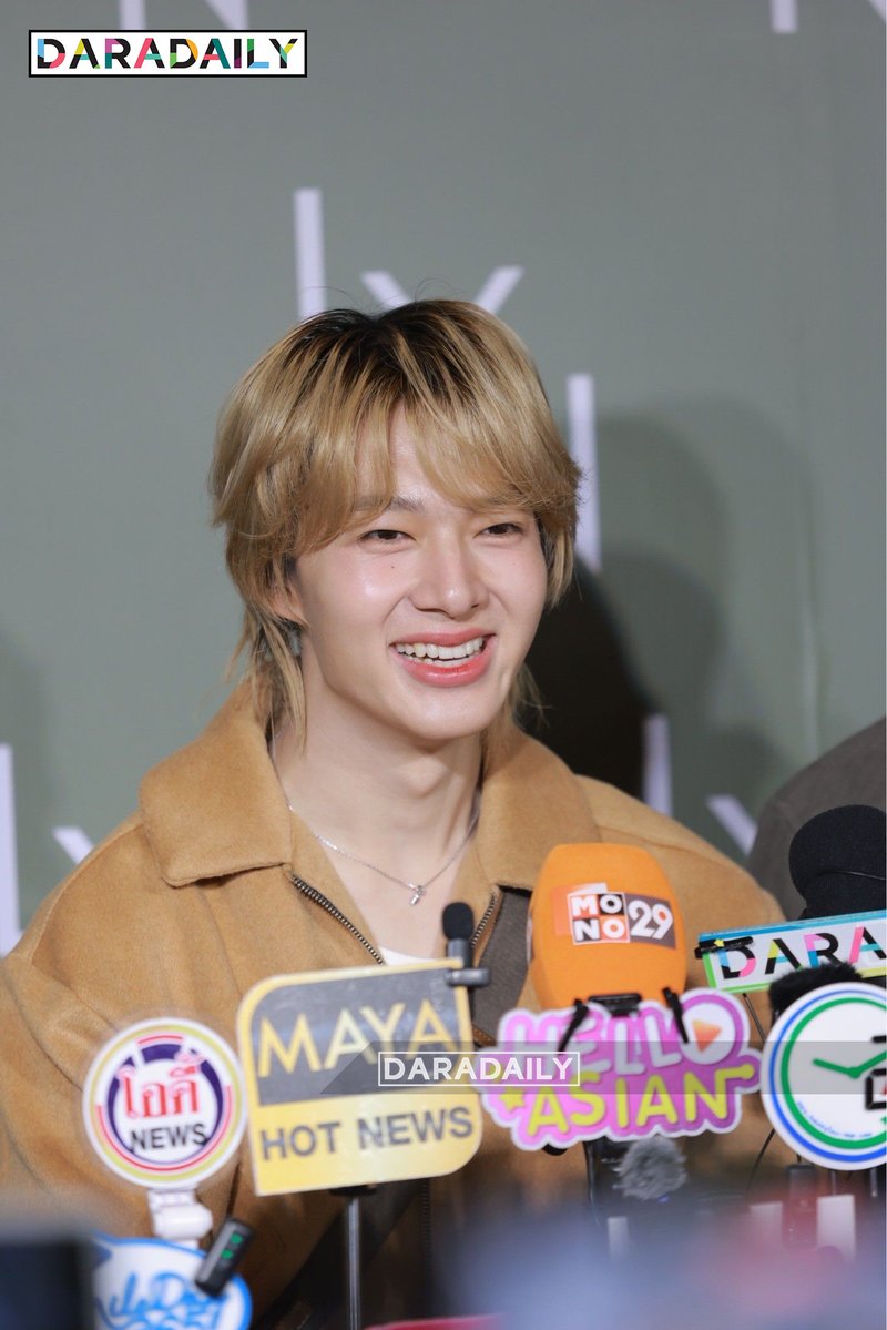 daradaily's tweet image. 😍✨ไม่ต้องบรีฟความน่ารัก ความสดใส เพราะ “น้องนุนิว” มีหมดแล้วววว เห็นหน้าแล้วช่างนุ้บนิ้บหัวจายยยย 💖💖
.
.
#นุนิว #LYNXZeeNuNew #ZeeNuNew #NuNew #daradaily #ดาราเดลี่ #ข่าวบันเทิง