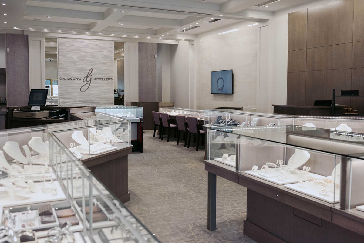 CJ_mag's tweet image. The Year-Round Jeweller – While others rely on Christmas, Davidson’s generates 75% of sales year-round with smart marketing, timing, and client care.
Read more: canadianjeweller.com/forging-tomorr…
#RetailStrategy #JewelleryBusiness