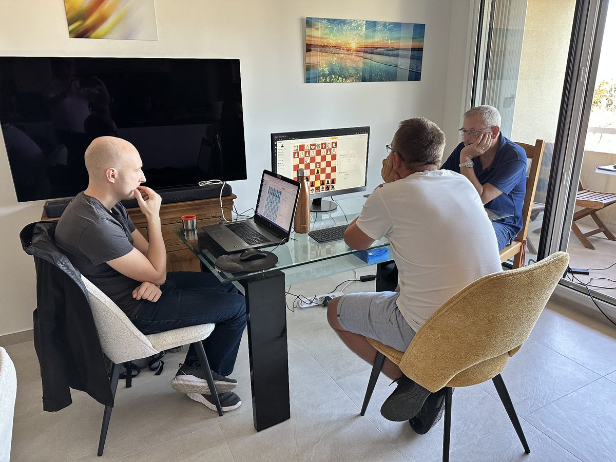 Liguepacaechecs's tweet image. La Ligue PACA Échecs, pionnière de l’hybridation en Championnat de France des Clubs

@escafrestephane @ffechecs @Liguepacaechecs @MaRegionSud @MaRegionSud