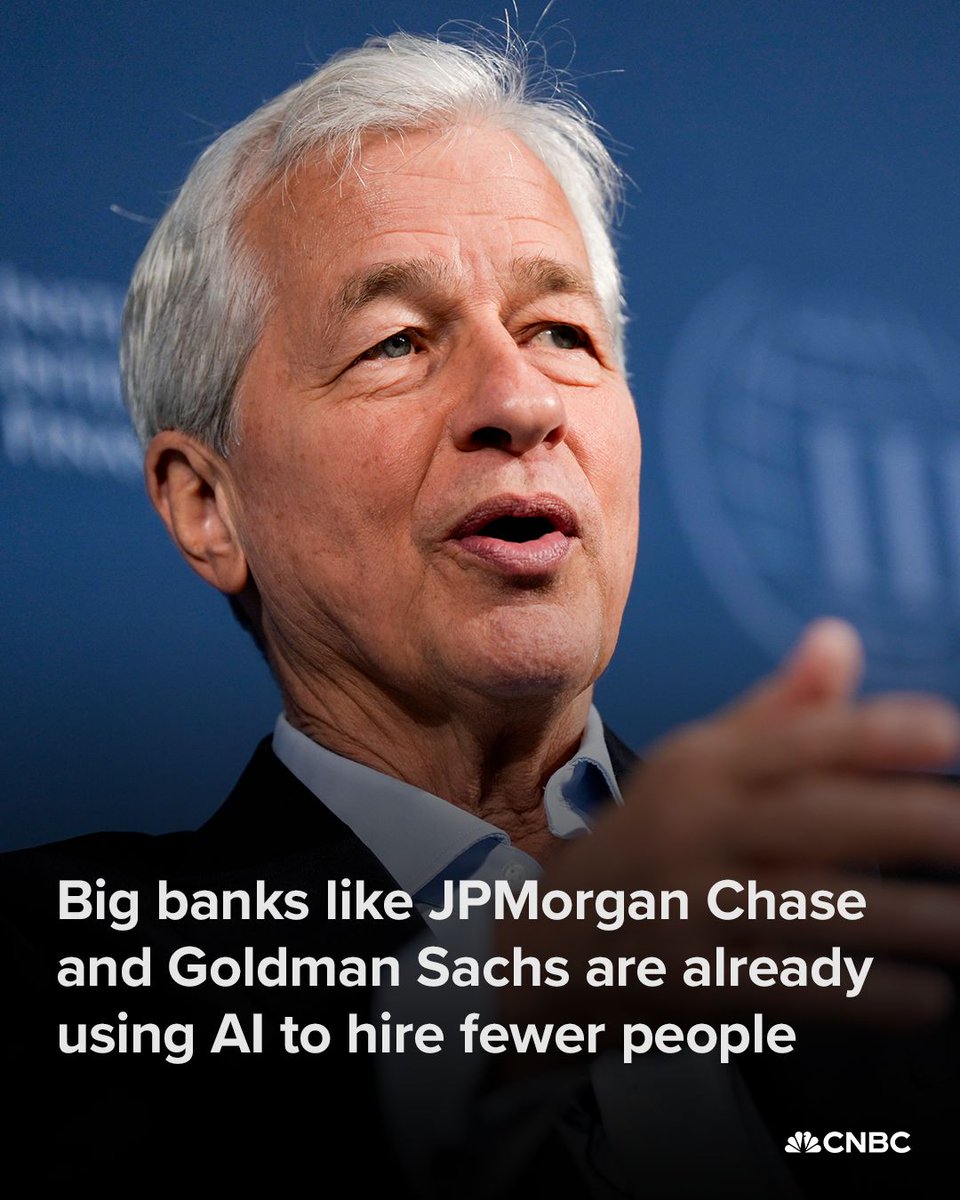 CNBC's tweet image. The era of AI on Wall Street, and its impact on workers, has begun.
Big banks including JPMorgan Chase and Goldman Sachs are unveiling plans to reimagine their businesses around AI. That means that even during a blockbuster year for Wall Street, the companies are hiring fewer…