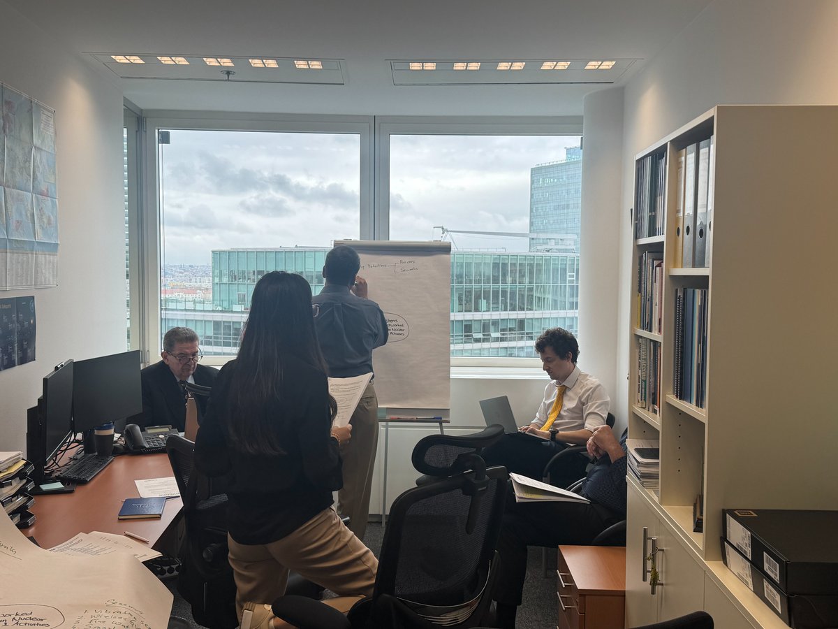 VCDNP's tweet image. Wrapping up an inspiring and insightful 2-day workshop on “Nuclear Security in a Changing World: Exploring Evolving Nuclear Security Risks Associated with the Internet of Things and AI” ⚛️🤖
It’s been two days full of engaging #discussions, where we explored the key challenges