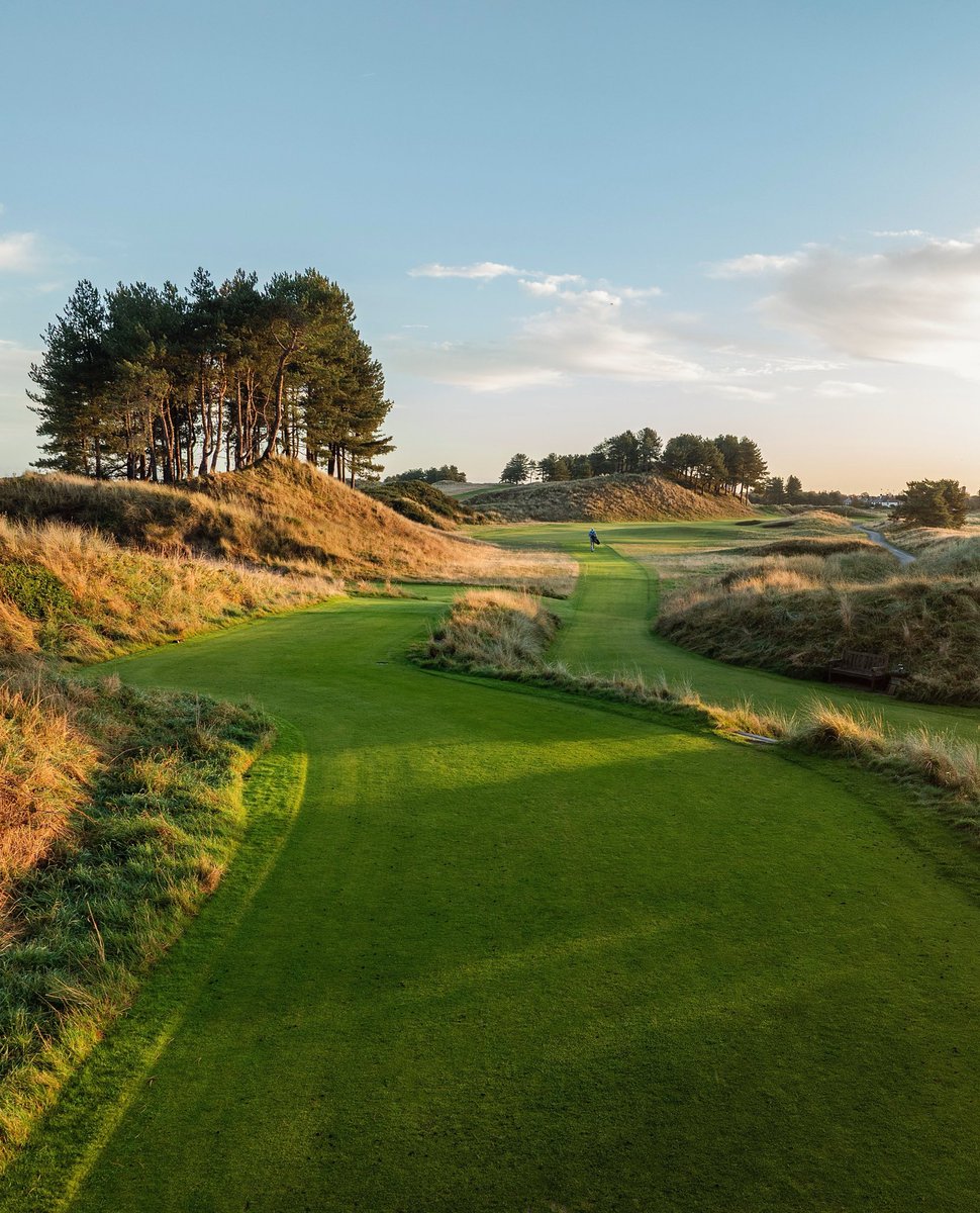 Autumn colours on the 8th tee during sunrise 😍 <a href="/Hillside_GC/">Hillside Golf Club</a> 

#Linksgolf #hillsidegolfclub #sunrise #top100golf #golfcoursephotography #golfcourses #golf <a href="/Hillside_Greens/">Life on the Links</a>
