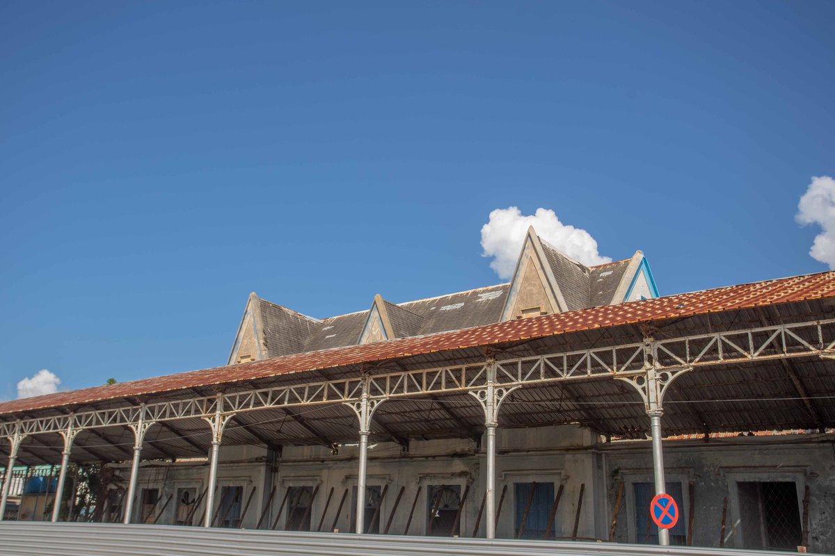 E_RdgzDavila's tweet image. Terminal de Ómnibus de Matanzas

Avanzan las obras para devolver la terminal a la ciudad: la delimitación de la obra está lista y el apuntalamiento interior alcanza ya el 90%.
Los servicios continúan desde puntos alternativos como la terminal de trenes).