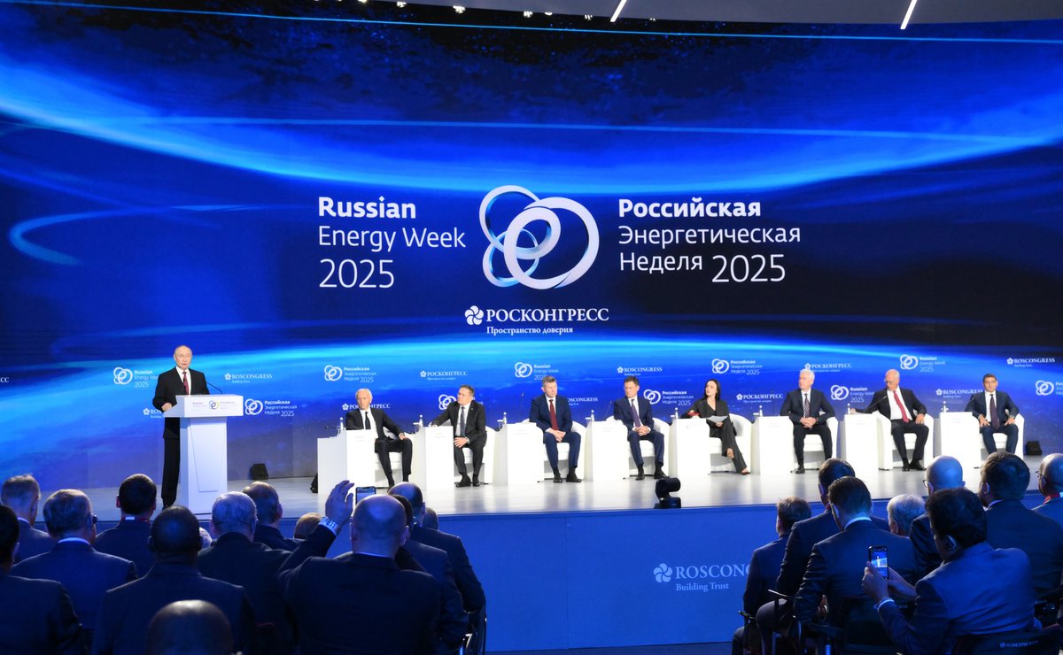 💬 President #Putin at #REW2025:

🇷🇺 Russia remains one of the world’s leading oil producers – despite the use of unfair competition mechanisms against us.

Russia provides about 10% of global oil output, with 510 million tonnes expected this year.