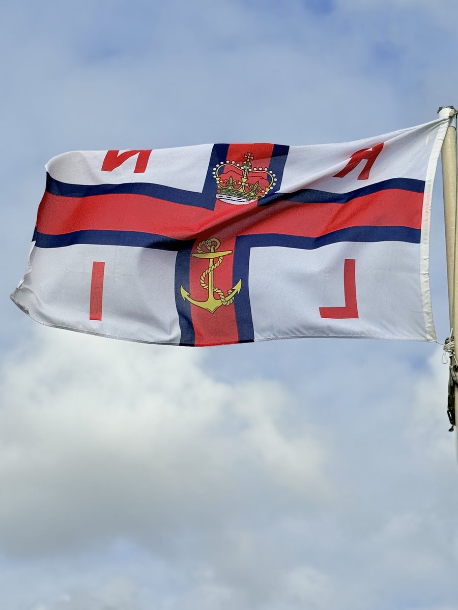 PierViewNo5's tweet image. ☀️Beautiful am walking the Pier &amp;amp; looking back to Royal Terrace #pier #southend coffee @jamieoliver @RNLI