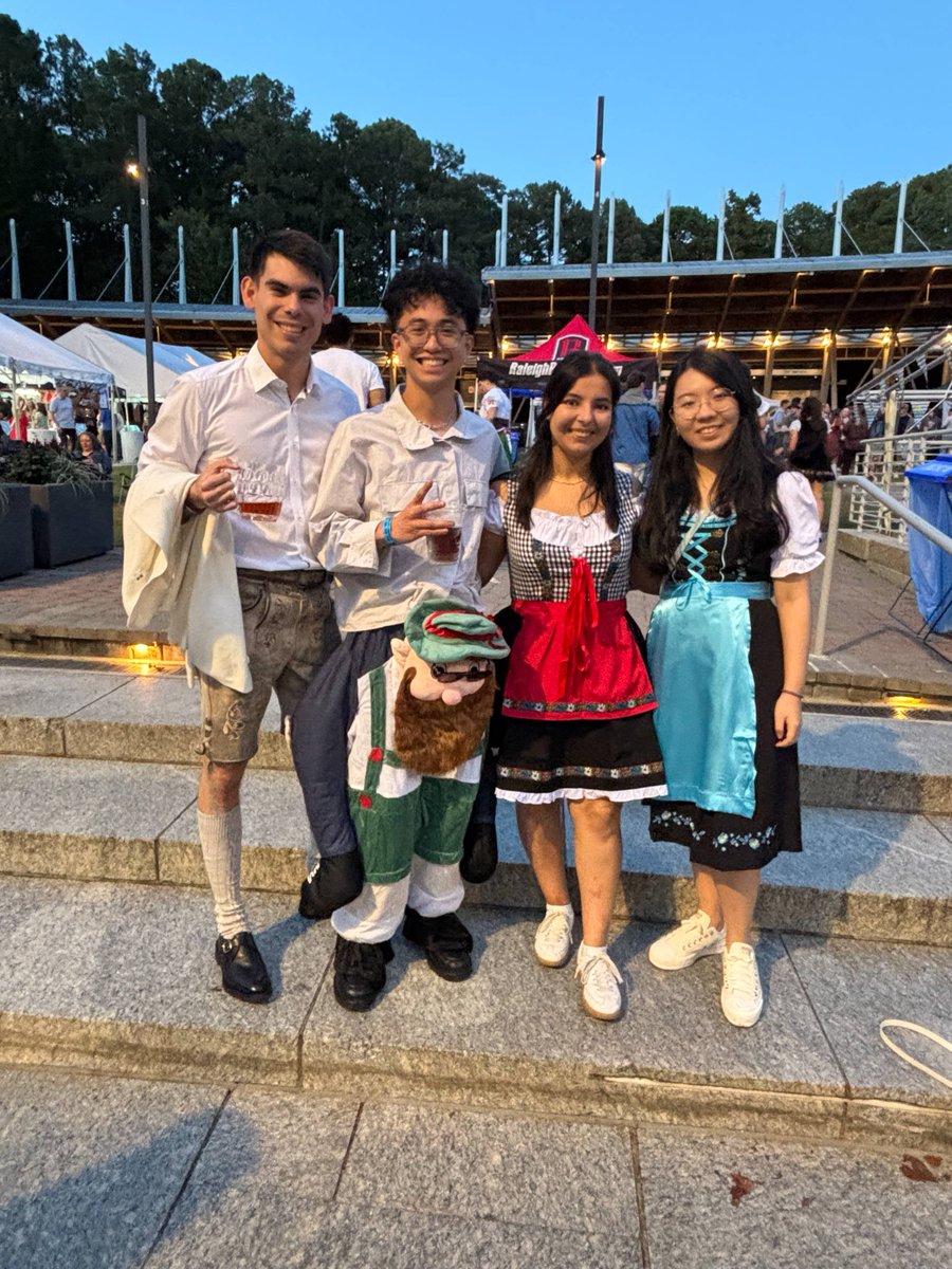 LifeAtNetApp's tweet image. The S3 Academy at @NetApp wrapped up a week of learning with a fun team outing at Oktoberfest — great food, music &amp;amp; connections (plus a little beer 🍺). Prost to learning, growth, and great company!

#NetApp #LifeAtNetApp #WhyNetApp #EarlyInCareer #EarlyCareers #S3Academy