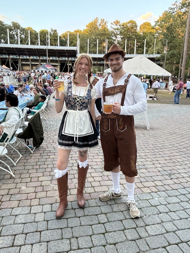 LifeAtNetApp's tweet image. The S3 Academy at @NetApp wrapped up a week of learning with a fun team outing at Oktoberfest — great food, music &amp;amp; connections (plus a little beer 🍺). Prost to learning, growth, and great company!

#NetApp #LifeAtNetApp #WhyNetApp #EarlyInCareer #EarlyCareers #S3Academy