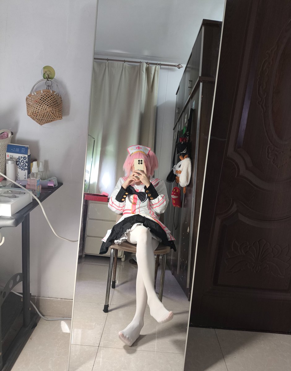 管理员去给咱炒两菜
#鷲見セリナ  #BlueArchive   #伪娘