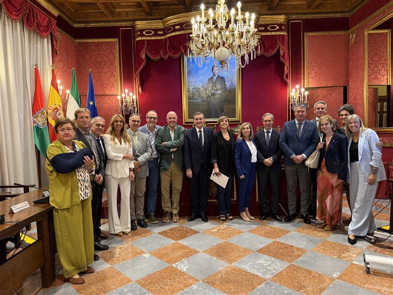 🎉La <a href="/sociedadSEEN/">Sociedad SEEN</a>  celebra 75 años de historia y su 66º Congreso en Granada, un punto de encuentro donde  profesionales han compartido avances en diabetes, obesidad, nutrición y salud metabólica🌱 

Además, Granada renueva su compromiso contra la obesidad👏