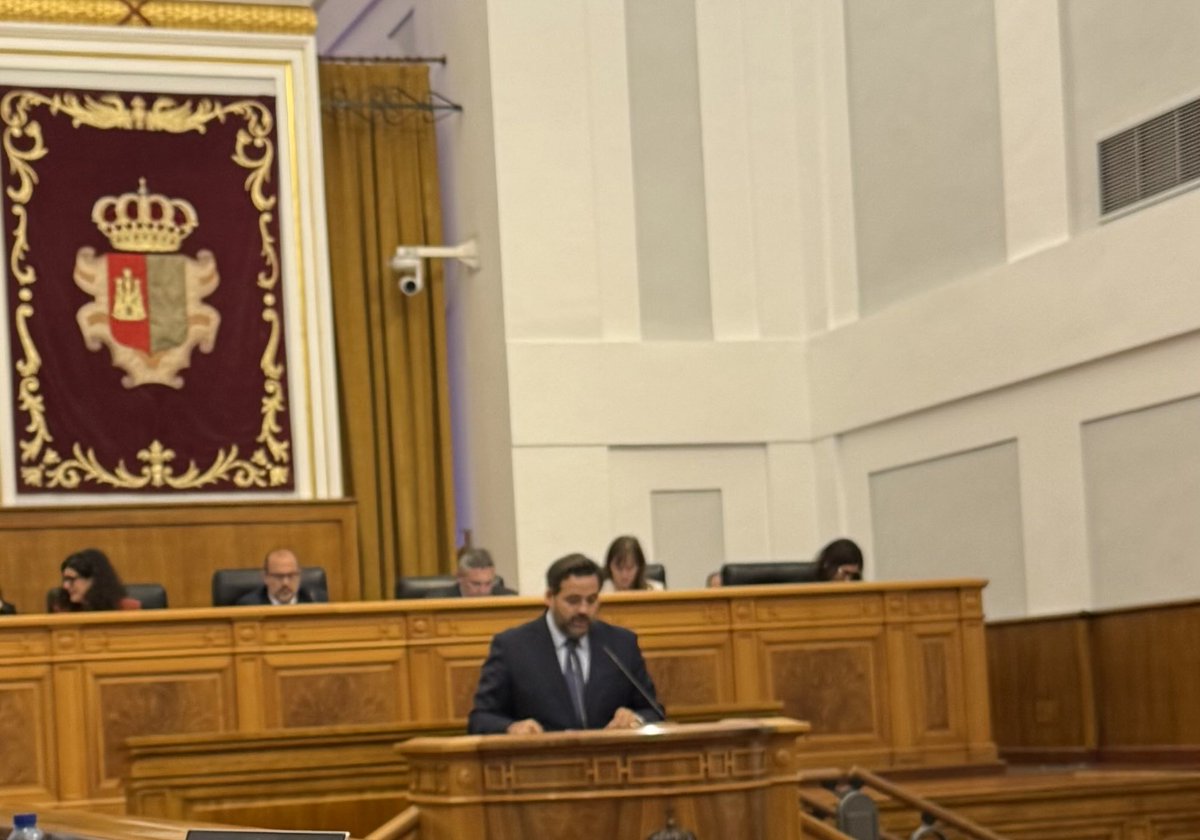 M_GilMartinez's tweet image. En materia de vivienda desde el @PP_CLM  en marzo propusimos un plan de vivienda realista y listo para desarrollar.

Detrás del Partido Popular hay medidas, detrás de Page, hay humo.

#PacoNuñezPresidente