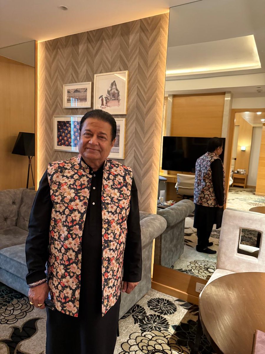 anupjalota's tweet image. All set to begin my concert journey in Gorakhpur tonight! Let the music do the magic 🎶✨
#GorakhpurConcert #LiveMusic #ConcertVibes #FeelingGrateful #OnStage #MusicJourney