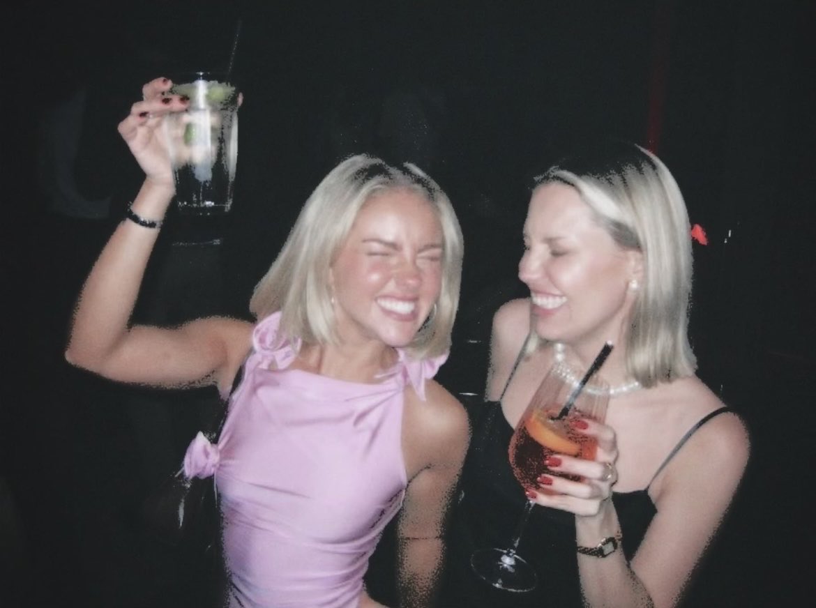 designergcssip's tweet image. ᅠᅠ

text to ;  the ( reader ) 

—  on my thurd tequils soda and i’ve drabk a glass of water 
—  be proid of me 

ᅠᅠ