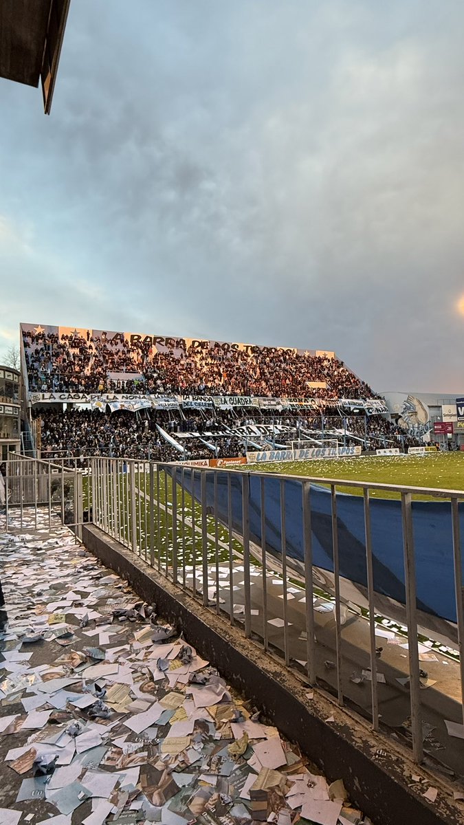 ¿no ves? por vos yo sigo estando acá