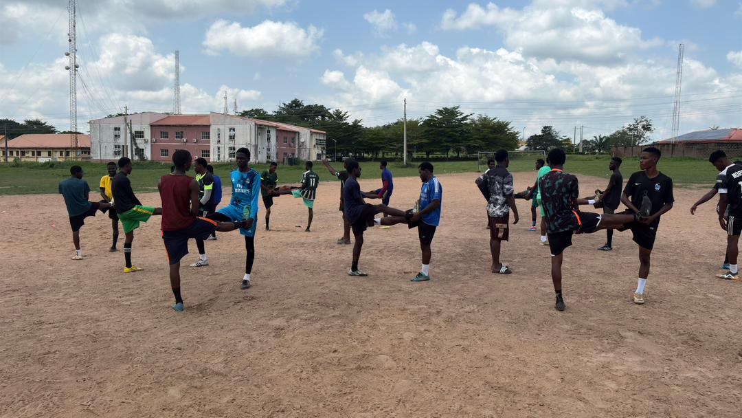 Flaming_Knights's tweet photo. 📸 Final prep done.
Today marked our last training session ahead of tomorrow’s highly anticipated clash against Hydro FC.
The focus is sharp. The energy is high. The team is ready.
💪 All eyes on matchday.
#DerbyReady #HydroKnights #FinalPrep #MatchdayMinusOne #WeMove https://t.co/ZiVBYKlGyu