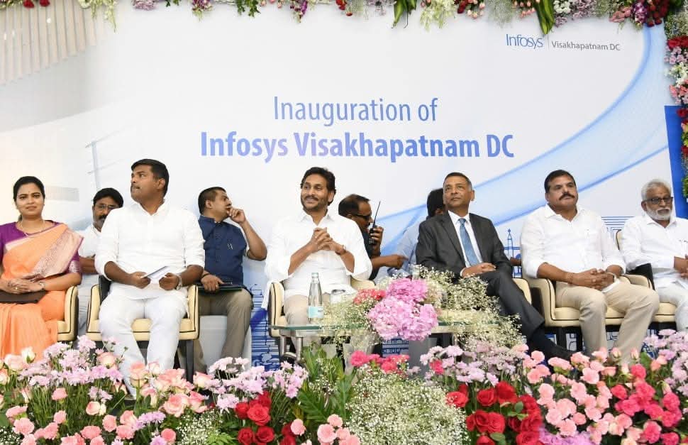 APInfraStory's tweet image. 2 Years For Infosys Visakhapatnam DC

On this day in 2023 , Former CM YS Jagan Inaugurated Infosys Development Centre In Vizag

Currently This DC Is Employing 1200 People

This DC is Contributing Nearly 1500 Crore IT Exports From Vizag

#Vizag #Infosys #APInfraStory