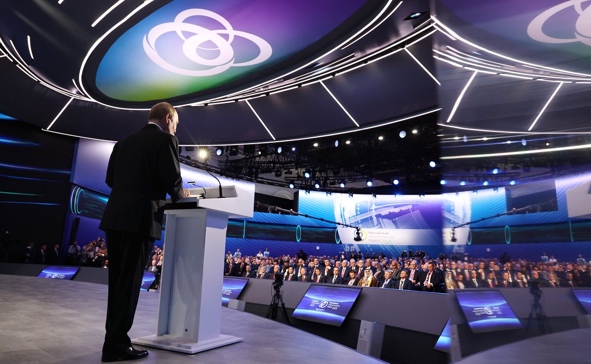 💬 President #Putin at #REW2025:

Russia’s energy balance is among the “greenest” in the world. 

⚡️ The overwhelming share of electricity in Russia – 87% – is generated with minimal/zero carbon footprint, incl. gas, nuclear, renewable &amp; hydropower sources.
