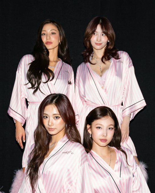 tzujuliee's tweet image. Victoria Secret Instagram and Tiktok Views:
TWICE: 32.1 Million Views
All Victoria Secret Fashion Show contents: 20.4 Million Views