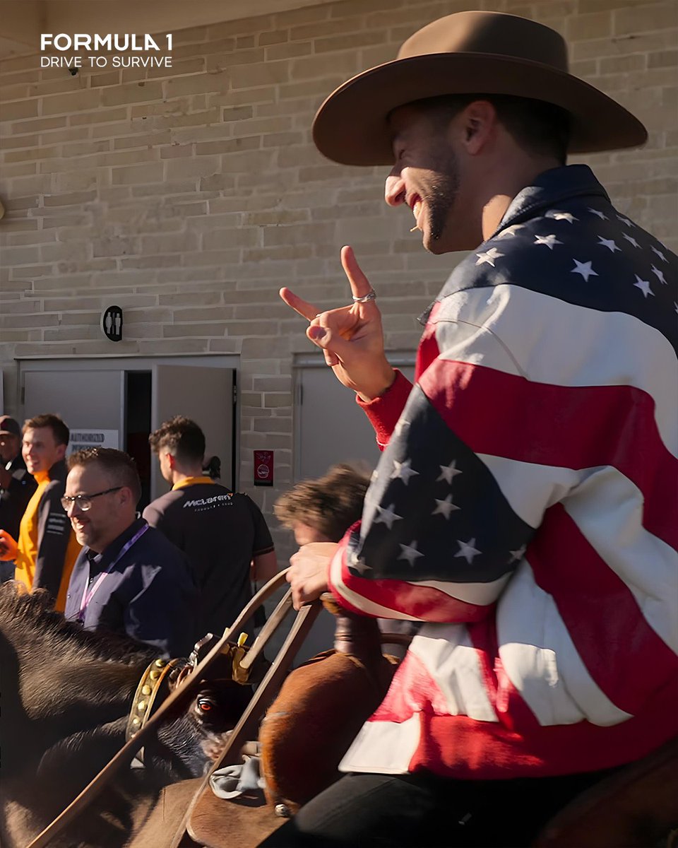 BoxToBoxFilms's tweet image. TBT to Danny Ric in full cowboy. #AustinGP is loading. 🏁

#f1 #danielricciardo #drivetosurvive #COTA #USGP