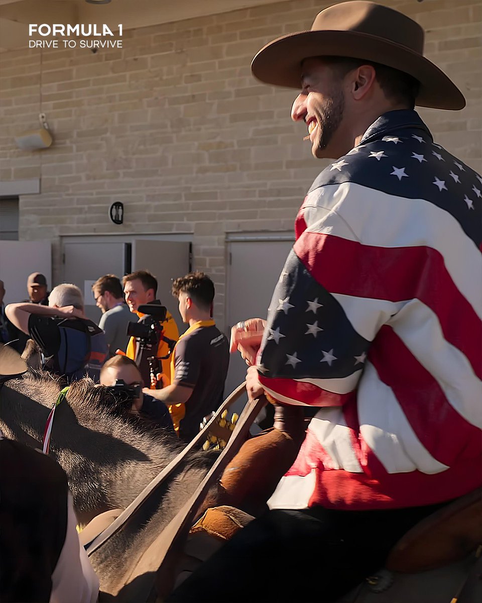 BoxToBoxFilms's tweet image. TBT to Danny Ric in full cowboy. #AustinGP is loading. 🏁

#f1 #danielricciardo #drivetosurvive #COTA #USGP