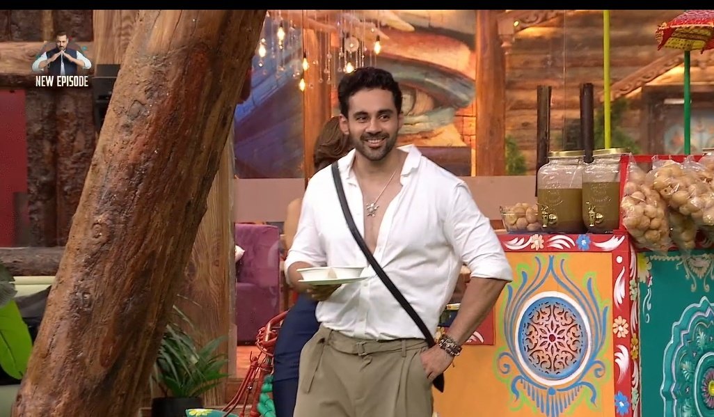 Rahulhuyrr's tweet photo. Bajaj be like tujhko mirchi lagi to mein kaya karu 🥹 

BB19 TRP KING ABHISHEK https://t.co/rTmq4Vgr3N