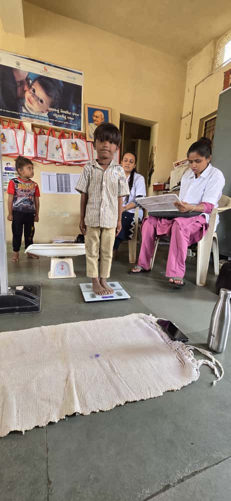 cdho_botad's tweet image. Child Health Screening done at Dhasagaam AWC-10. New born Screening done and Give Guidance about HBNC to mother at Delivery point CHC-Dhasa junction by RBSK team Bogar-633, District : Botad.
@GujaratRbsk @GujaratSHRBSK @rbskgujarat