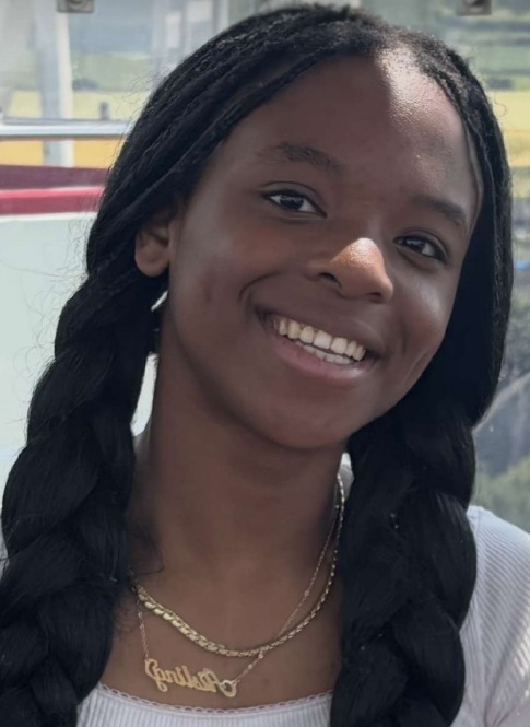 16 YEAR OLD MISSING FROM CITY:
Gardaí want help in tracing 16 year old Aishling Peterclaver-Ibe, also known as Aishling John who was reported missing from North Mall, Cork city on Monday afternoon. Aishling is 5 foot 7 inches with a slim build, black hair, and brown eyes.