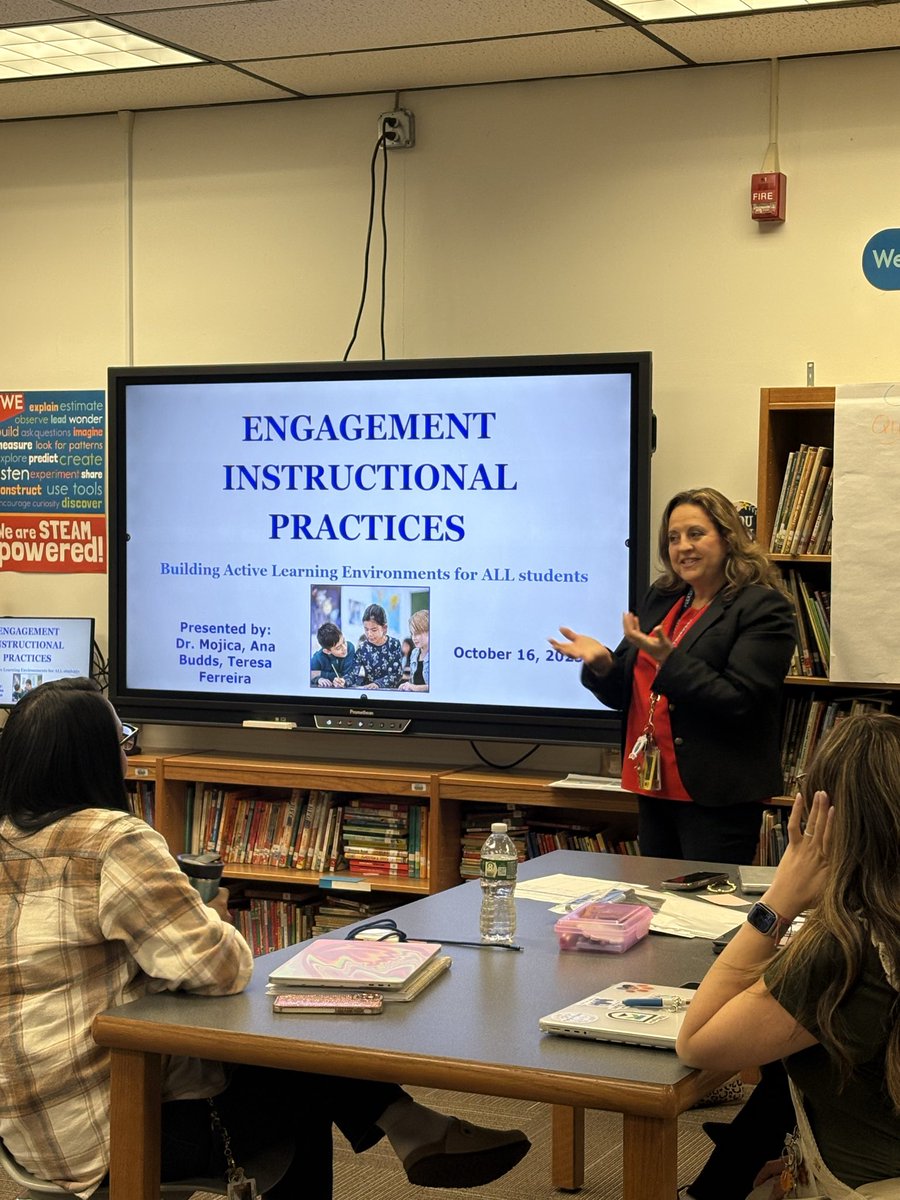 Peekskill_STEAM's tweet image. Excited to help lead a great professional development this morning on instructional engagement norms at @OaksideAwesome. Keeping all our learners actively engaged every 2-3 minutes in every lesson! @RebeccaAvilesR1 @KernMojica1 @PeekskillCSD @BudhaiSEudes
