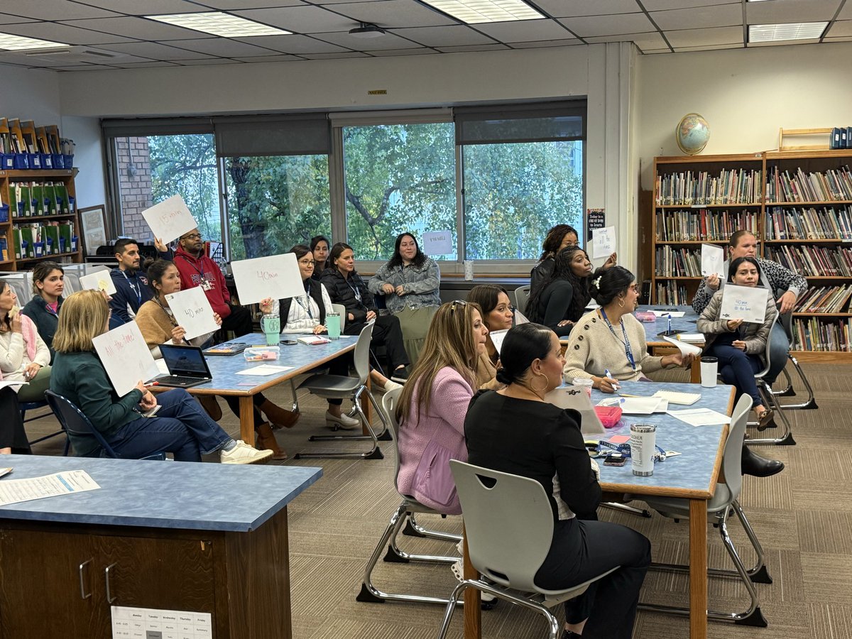 Peekskill_STEAM's tweet image. Excited to help lead a great professional development this morning on instructional engagement norms at @OaksideAwesome. Keeping all our learners actively engaged every 2-3 minutes in every lesson! @RebeccaAvilesR1 @KernMojica1 @PeekskillCSD @BudhaiSEudes