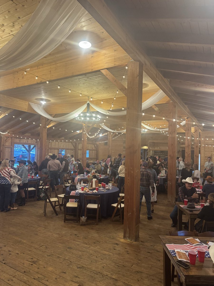 Hudson4Governor's tweet photo. Last night at the #LivingstonGOP #Reagan dinner!
There were #cowboy hats, #boots, #country music, #linedancing and #squaredancing and a few great speeches from @KevinKijewski and a rep for @MonicaYatooma and of course myself lol!
Livingston county knows how to throw a #party. Thank you for inviting me and letting me in on the fun @DebDrick
Anthony Hudson for #Governor, #YNOT?
