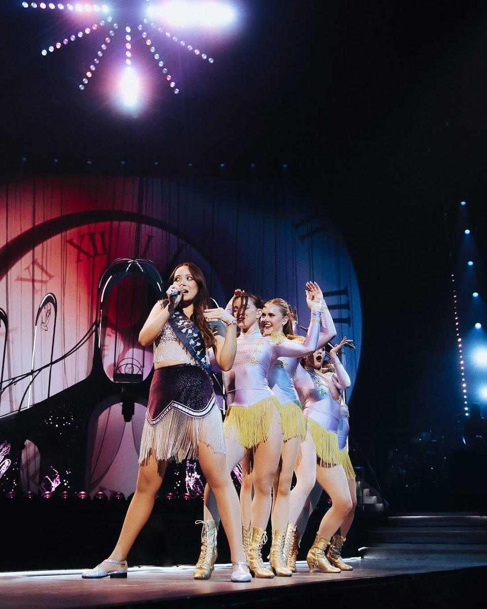 music city thank you for the most memorable show 🤍 i love you nashville 🎸💫