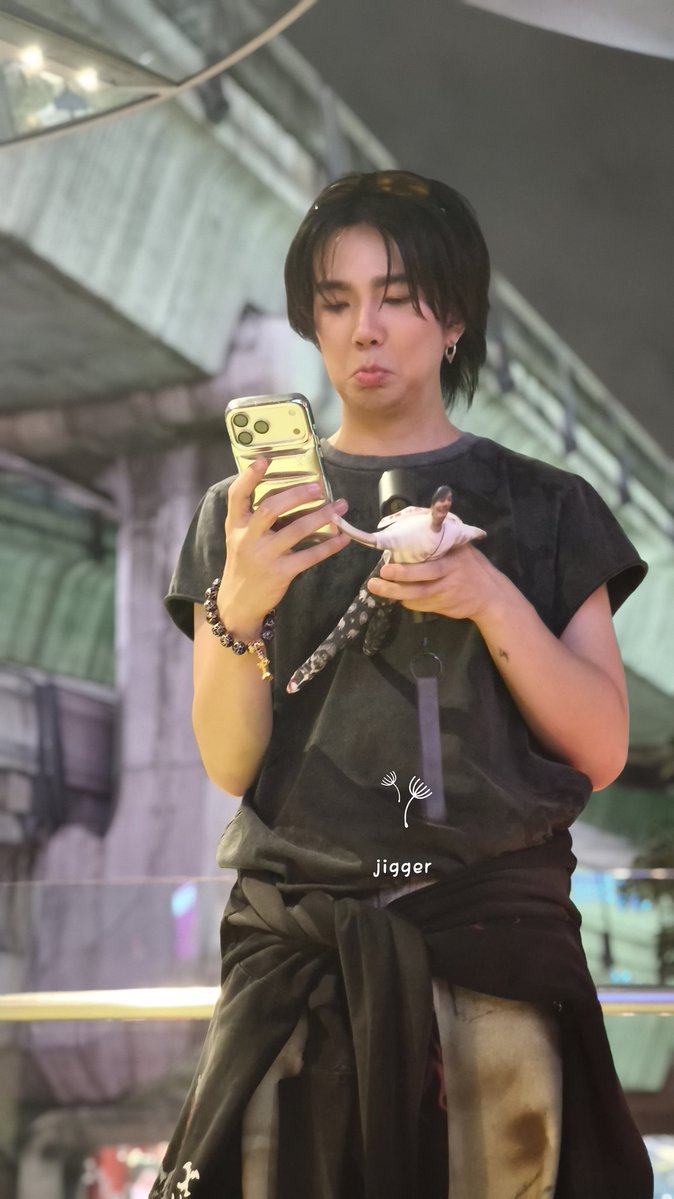 jigger_chal's tweet image. พฤติกรรมเด็กเล็ก 🍼🍼🍼
BUILD AT SIAM PARAGON
#SiamParagonBIFW2025xBuild
@JakeB4rever
#BuildJakapan
#Beyourluve