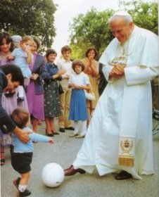 ‼️PIERWSZY RAZ🍼
św. Jan Paweł II Wielki (2.10.1979)
„Troska o dziecko jeszcze przed jego narodzeniem, od pierwszej chwili poczęcia, a potem w latach dziecięcych i młodzieńczych, jest pierwszym i podstawowym sprawdzianem stosunku człowieka do człowieka”.