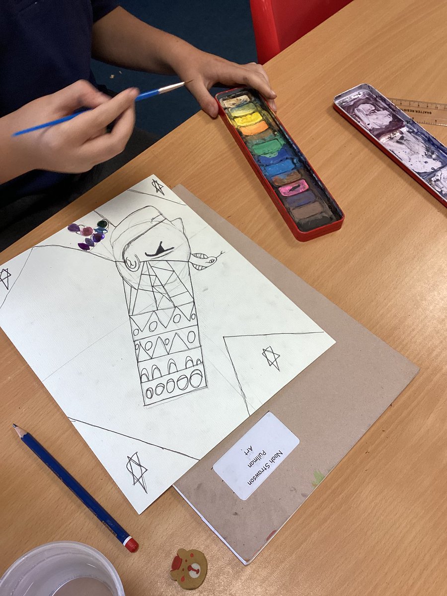 LDSMyear4's tweet photo. Year 4 became pharaohs for the day! They created side portraits of themselves and transformed them into Ancient Egyptian rulers - complete with headdresses and hieroglyphics! @LDSMjuniorsch @LDSMyear3 @LDSMyear5 @LDSMyear6 https://t.co/KRlNTxDuSw