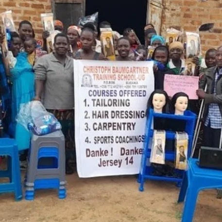 🇦🇹❤️ 𝐎𝐅𝐅𝐈𝐂𝐈𝐀𝐋 | Christoph Baumgartner awarded the 'European Fair Play Diploma' 🎖️

In 2022, he founded a vocational training centre in Uganda which provides young mothers with education/training (also schools 80 children aged 4-9). 

Next aim is to renovate local water