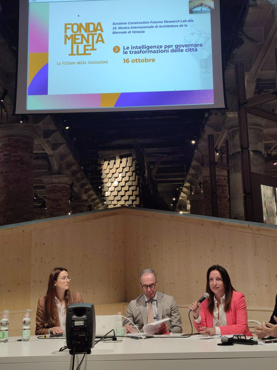 Confapi's tweet image. BIENNALE: CONFAPI ANIEM E FILIERA COSTRUZIONI SU IA E RIGENERAZIONE URBANA

Leggi la notizia  👉 confapinews.confapi.org/news/biennale-…