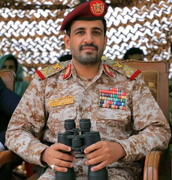 لم يغب رئيس هيئة الأركان محمد عبد الكريم الغماري.. وإنما ارتقى إلى مقامه بين العظماء.. مضى كما عاش مجاهداً لا يساوم.. قائداً لا يعرف التراجع.. وشهيداً في معركةٍ تتجاوز الحدود.. حمل فيها روحه وجاد بها نصرةً لغزة.

عظم الله أجورنا جميعاً
إنّا لله وإنّا إليه راجعون
#شهداؤنا_عظماؤنا