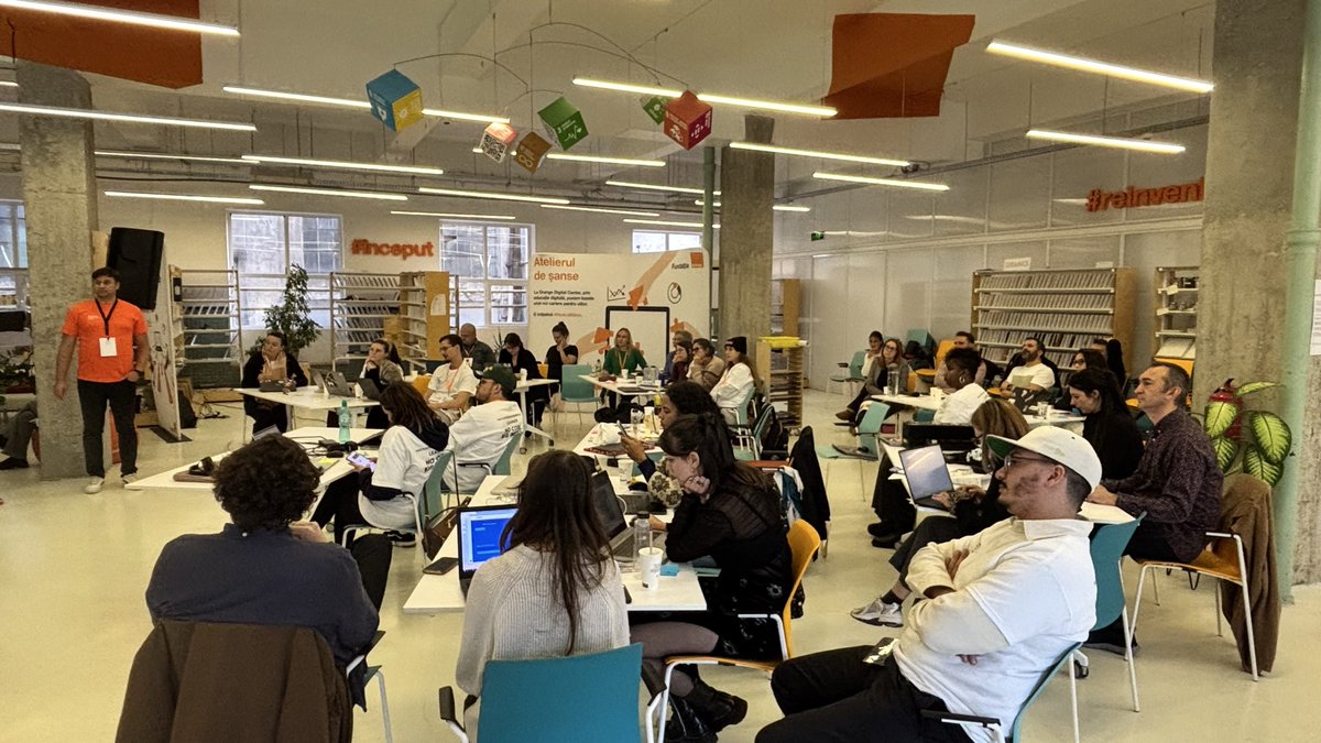 Girleek's tweet image. Coucou de Bucarest 🇷🇴 !
On clôture le Hackathon #NoCodeForNonProfit, un projet @EUErasmusPlus mené en partenariat avec Social Good Accelerator (SOGA) et la Fondation Orange Roumanie 🍊

👉 Objectif : créer une plateforme e-learning et un cours sur les outils no-code à destination…