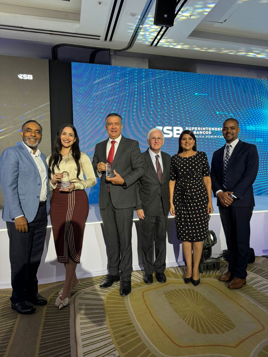 Ayer estuvimos en el evento de lanzamiento de la 5ta Edición del Ranking de Digitalización del sector Bancario Dominicano, realizado por la Superintendencia de Bancos.

Un evento donde se compartieron los avances, logros y transformaciones que están impulsando una banca más