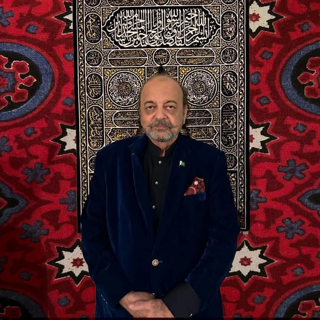 Waseem Rajput 🇱🇾 (@waseemrajputppp) on Twitter photo پاکستان پیپلز پارٹی ضلع حیدرآباد کے جنرل سیکٹری وسیم راجپوت کا سابق اسپیکر سندھ اسمبلی آغا سراج درانی کے انتقال پر گہرے دکھ اور افسوس کا اظہار
مرحوم  نے جمہوریت کے استحکام اور عوامی نمائندگی کے فروغ میں کلیدی کردار ادا کیا
 مرحوم کے اہلِ خانہ سے دلی تعزیت صبر جمیل کی دعا کی پاکستان پیپلز پارٹی ضلع حیدرآباد کے جنرل سیکٹری وسیم راجپوت کا سابق اسپیکر سندھ اسمبلی آغا سراج درانی کے انتقال پر گہرے دکھ اور افسوس کا اظہار
مرحوم  نے جمہوریت کے استحکام اور عوامی نمائندگی کے فروغ میں کلیدی کردار ادا کیا
 مرحوم کے اہلِ خانہ سے دلی تعزیت صبر جمیل کی دعا کی