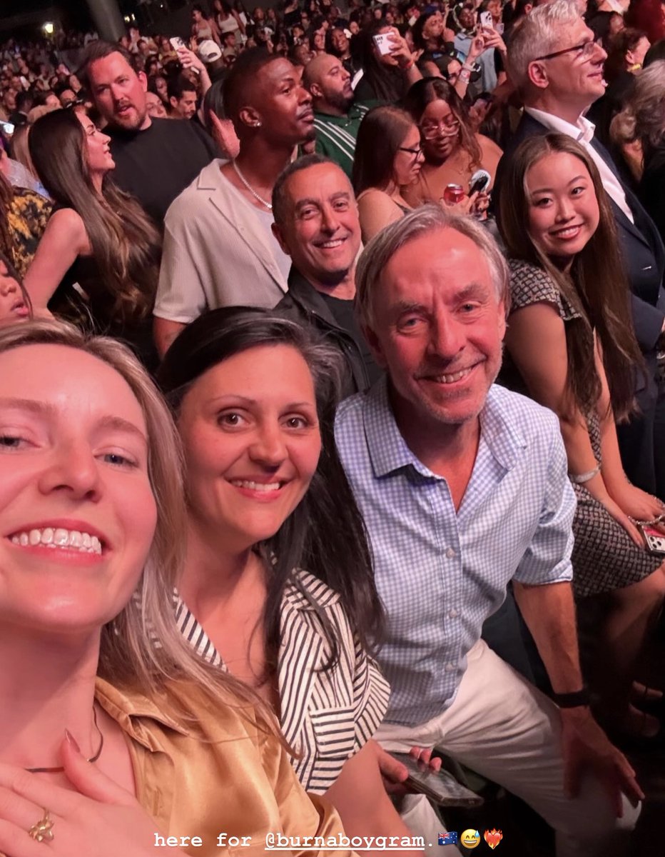 BURNA BOY’S AUDIENCE IN AUSTRALIA TONIGHT! 🤩