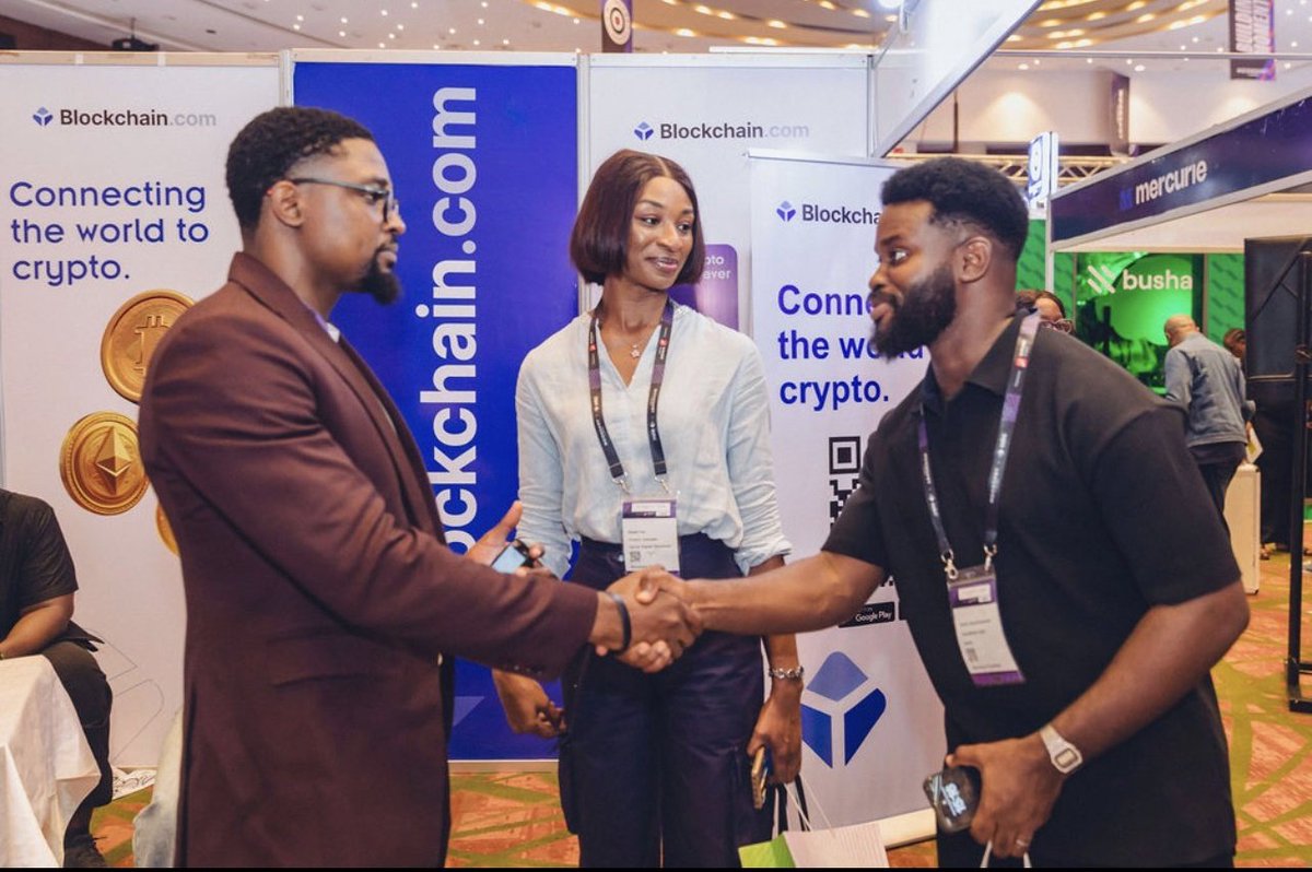 BlockchainAfri_'s tweet image. Pictures from @TechCabal Moonshot event 🇳🇬

Stop by our booth,talk to the team and grab cool swags 👕